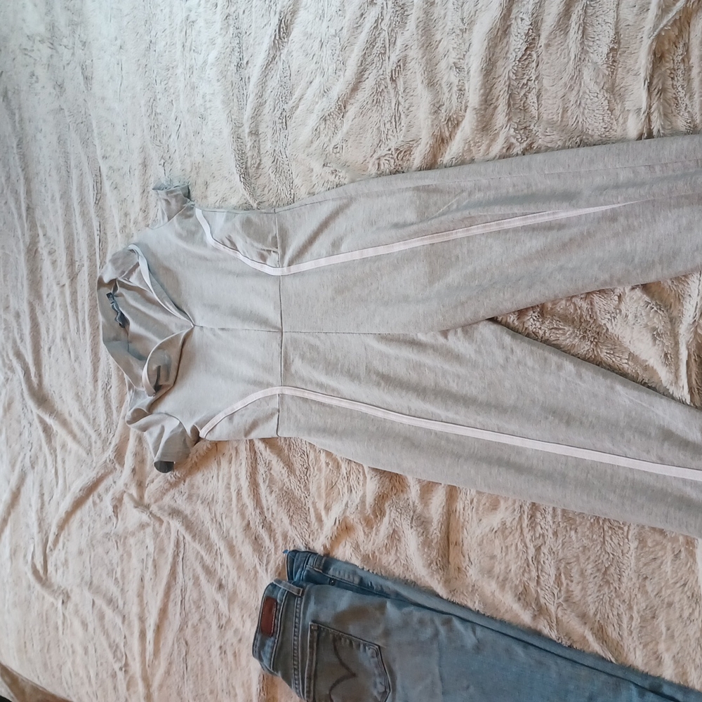 Pretty little things pants Romper size small